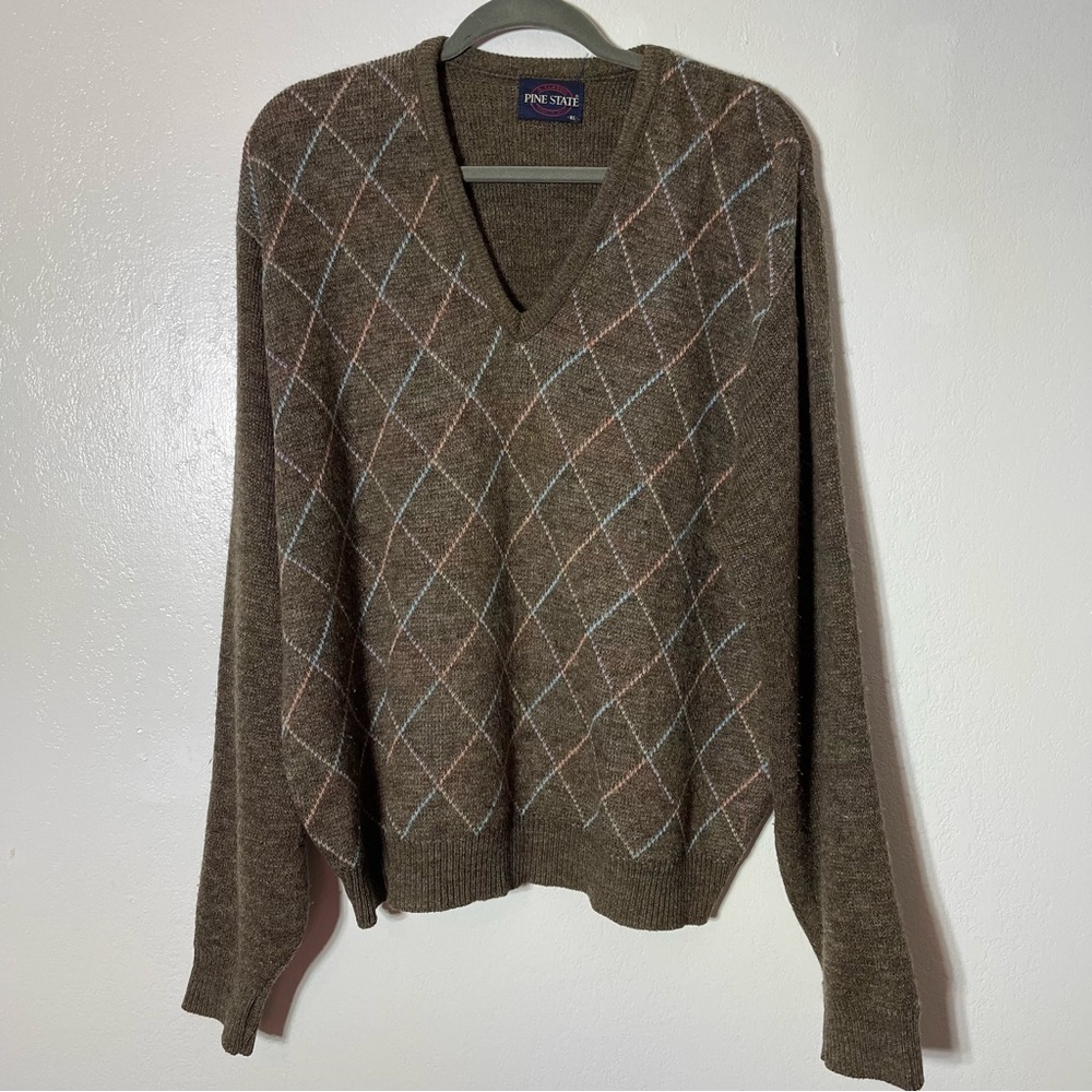 Pine State, Vintage Wool Mix V-Neck Sweater. Size XL. In good used condition!
